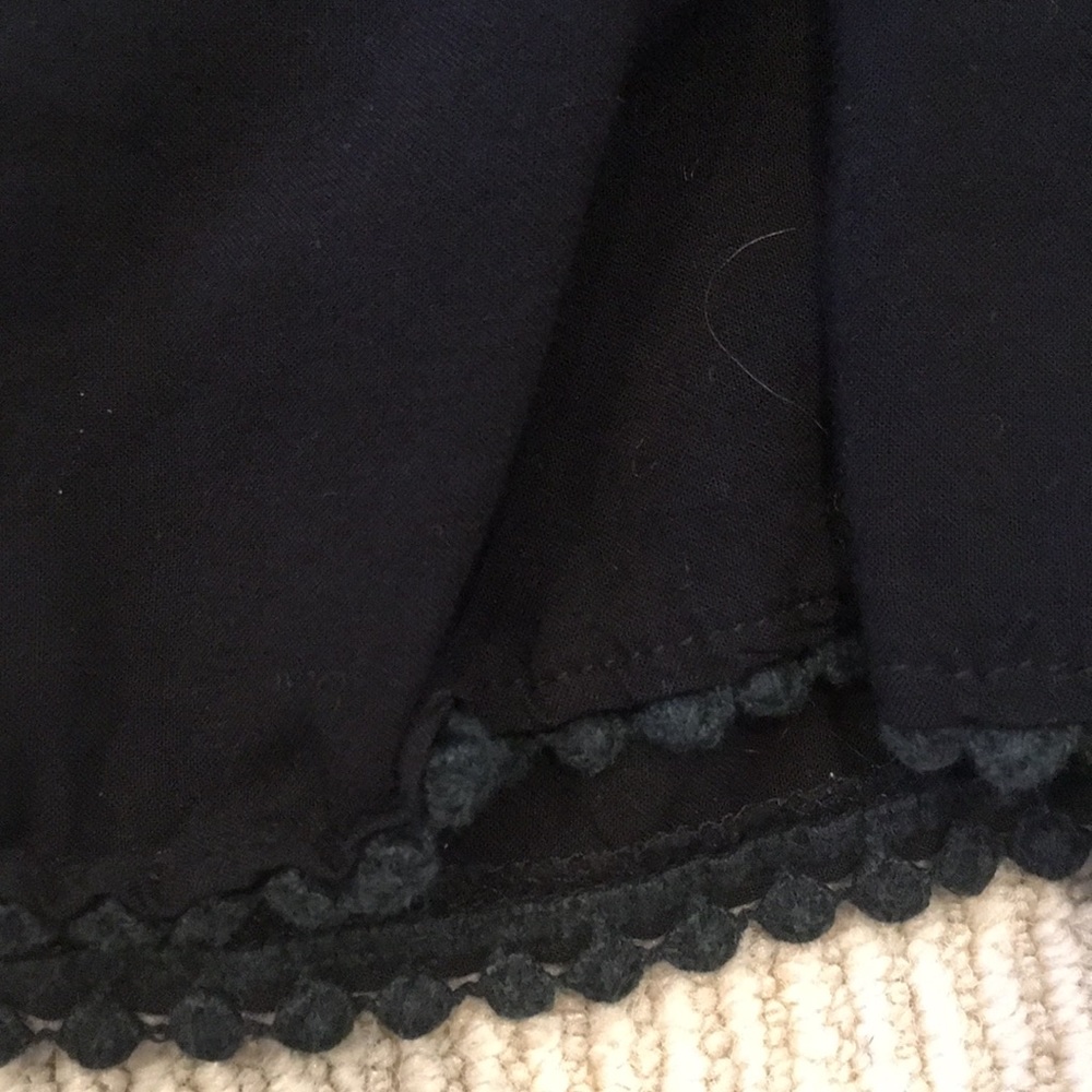 SIMPLE BLACK ROMPER - Picture 5 of 6